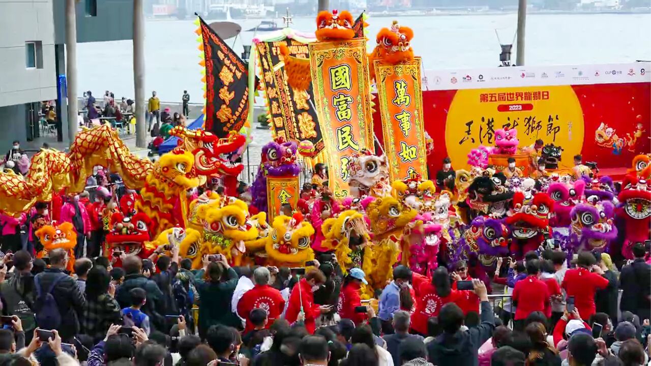农历新年节去香港-香港农历新年庆典：缤纷灯饰、烟花汇演与热闹年货市场