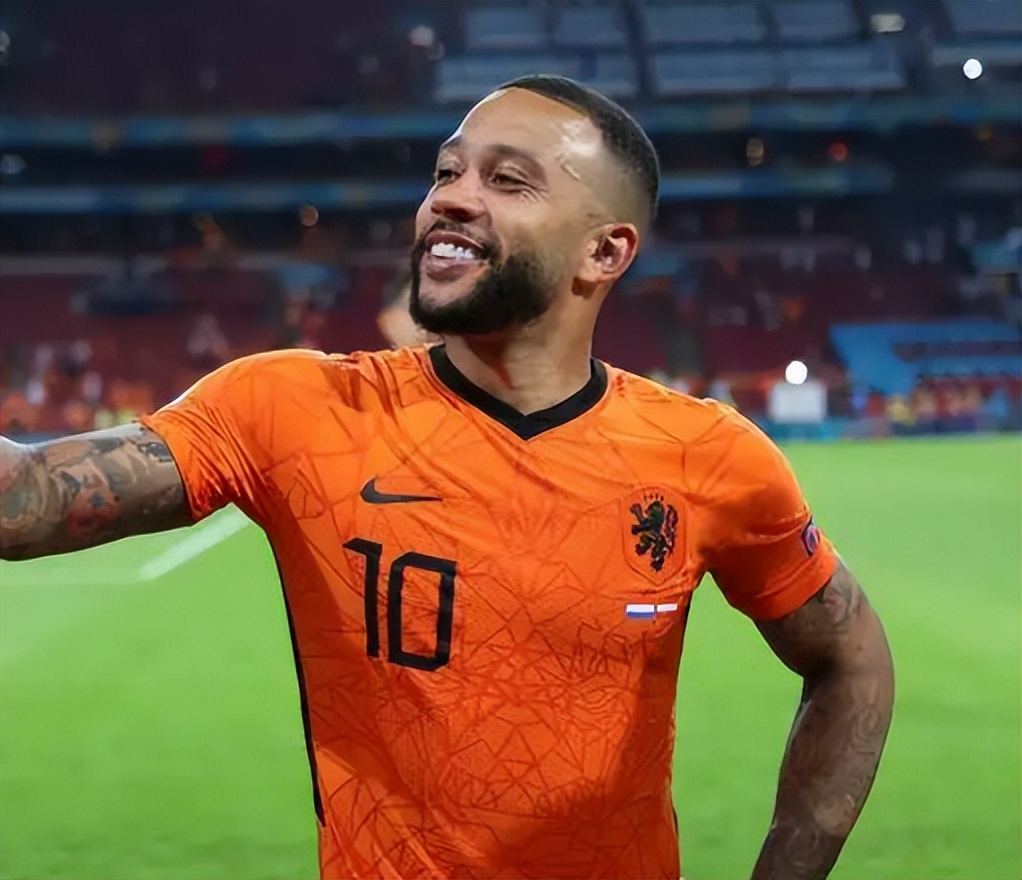 fifaol3新引擎352战术_fifa新引擎4114战术板_fifaol3新引擎352战术