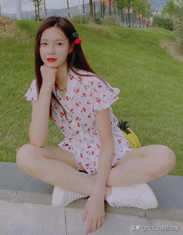 美腿玉足 成人色情网_玉足美腿美鲍_玉足啥意思